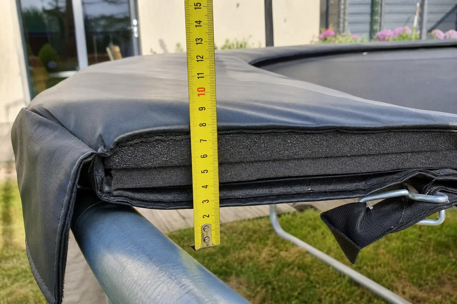 Coussin de protection pour trampoline : l'épaisseur fait-elle vraiment la différence ?