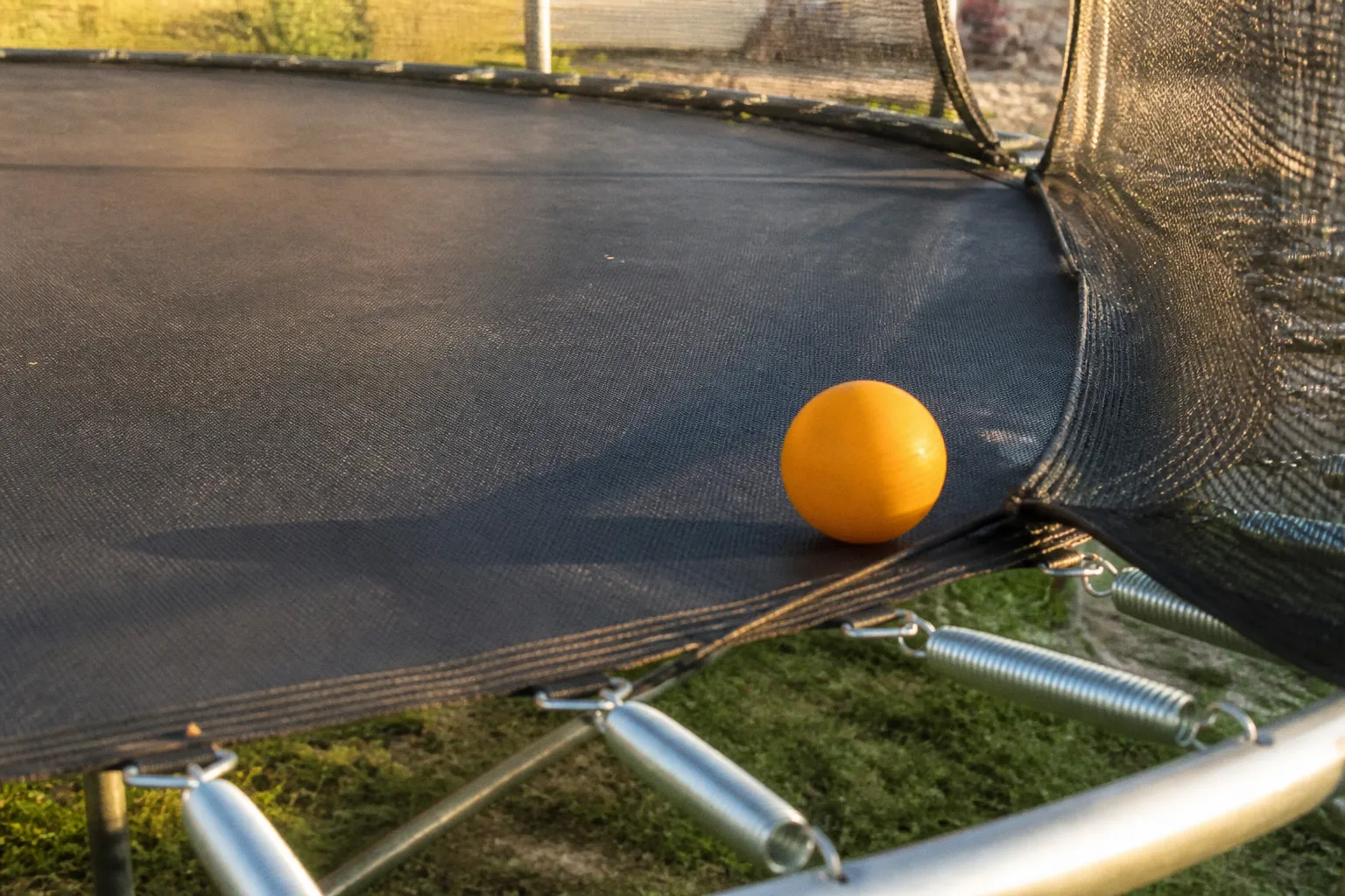 Figures de trampoline débutant : lesquelles autoriser ?