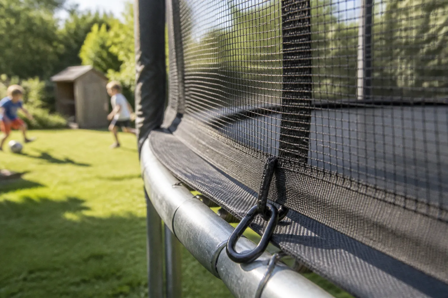 Filet de trampoline intérieur ou extérieur : notre verdict