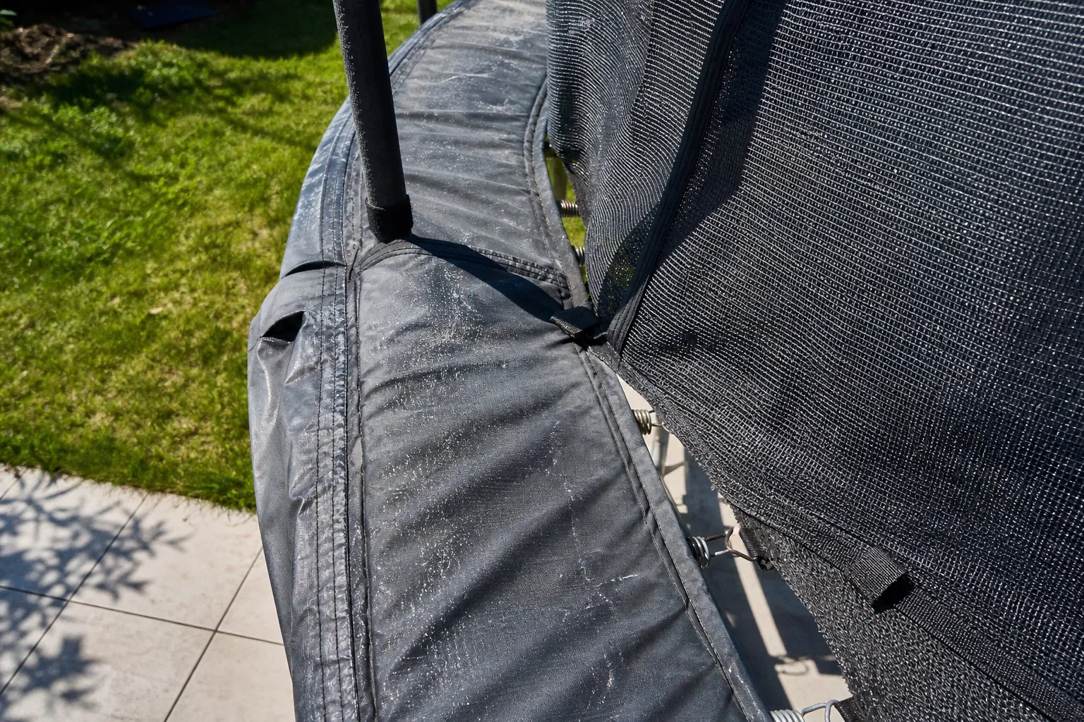 Jeux de plein air sur trampoline : les activités ludiques valent-elles l'investissement ?