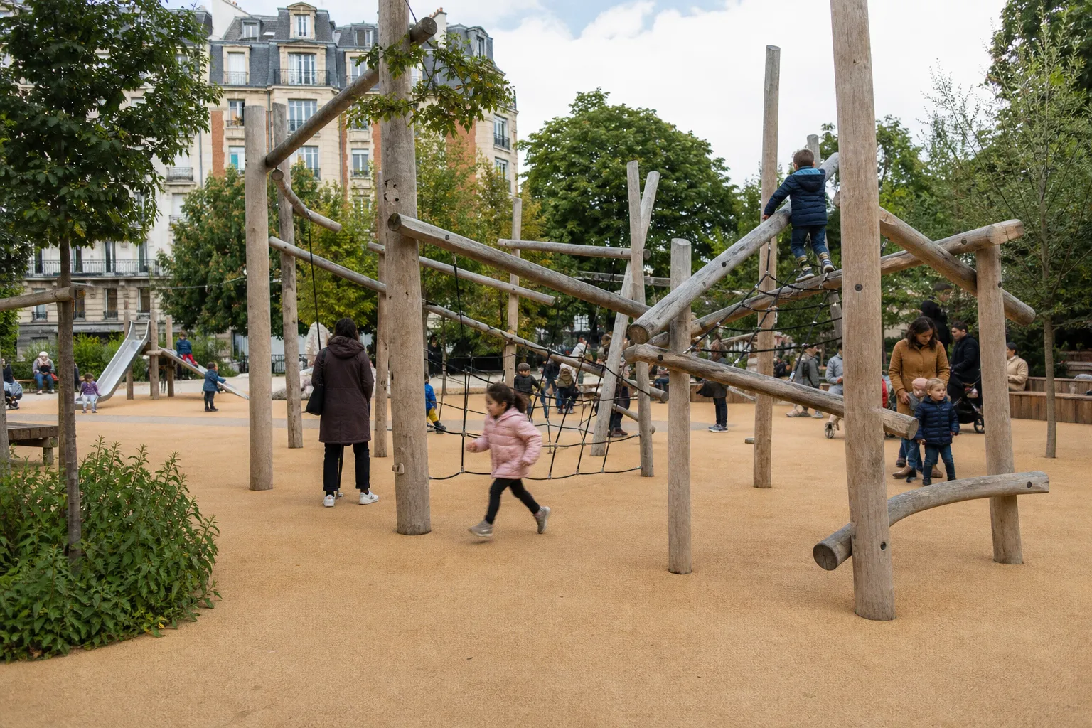 Les meilleures aires de jeux en plein air et pour les enfants à Paris et en Île-de-France
