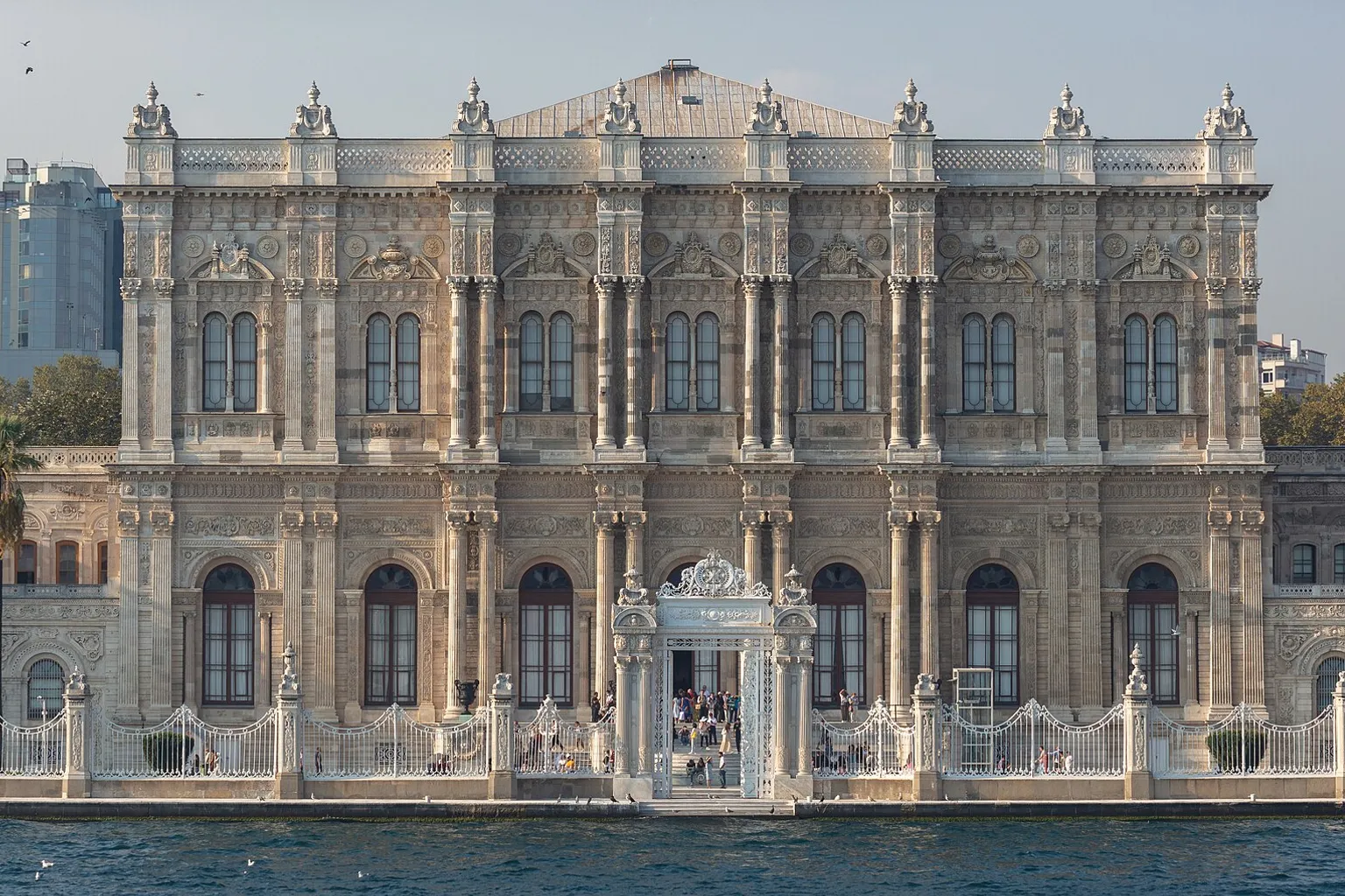 Tarifs du Palais de Dolmabahçe : quelle formule choisir ?