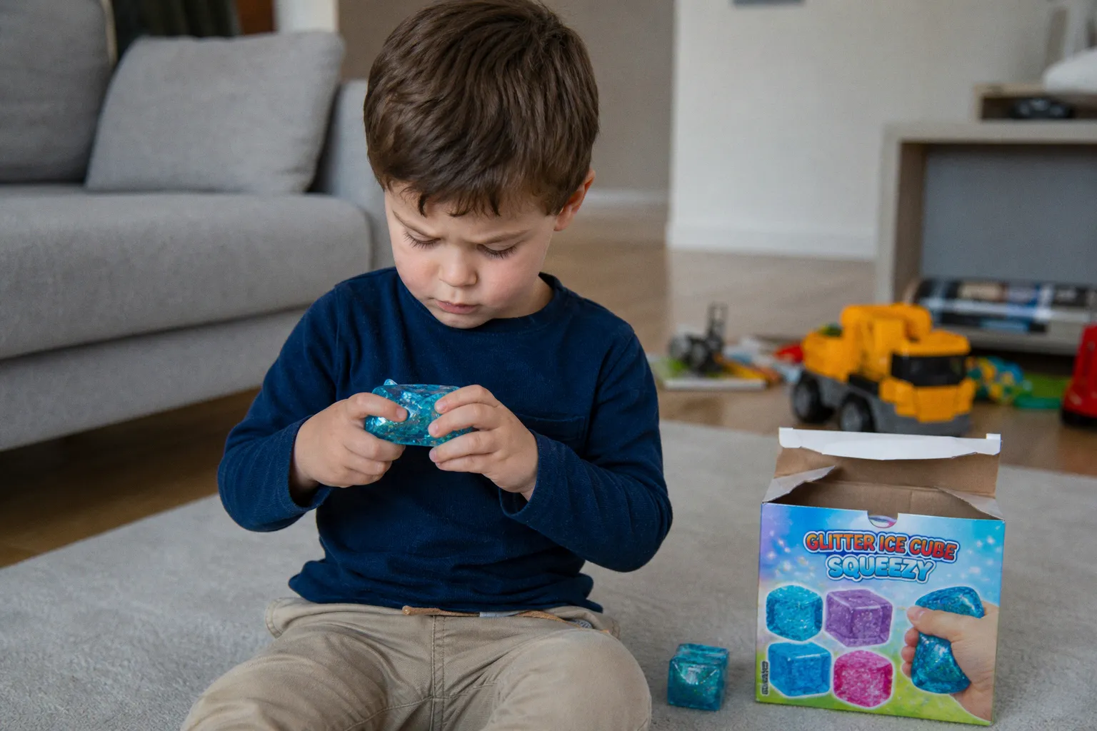 Pourquoi le jouet Glitter Ice Cube Squeezy est dangereux pour vos enfants