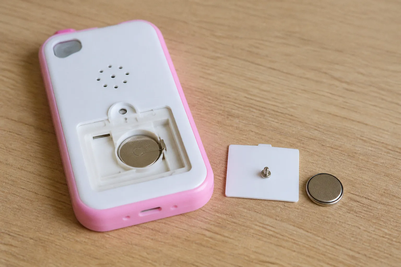 Rappel du jouet Beautiful Phone KIM'PLAY : risque d'ingestion de pile bouton