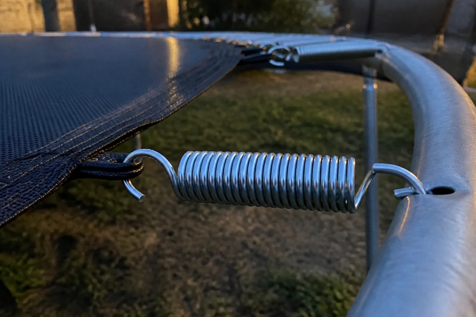 Ressorts de trampoline : 3 modèles de rechange au banc d'essai