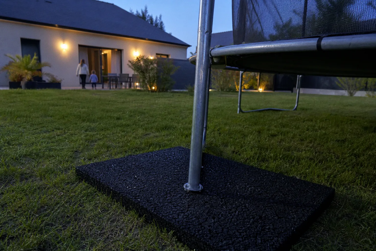 Sol sous le trampoline : quatre options passées au crible