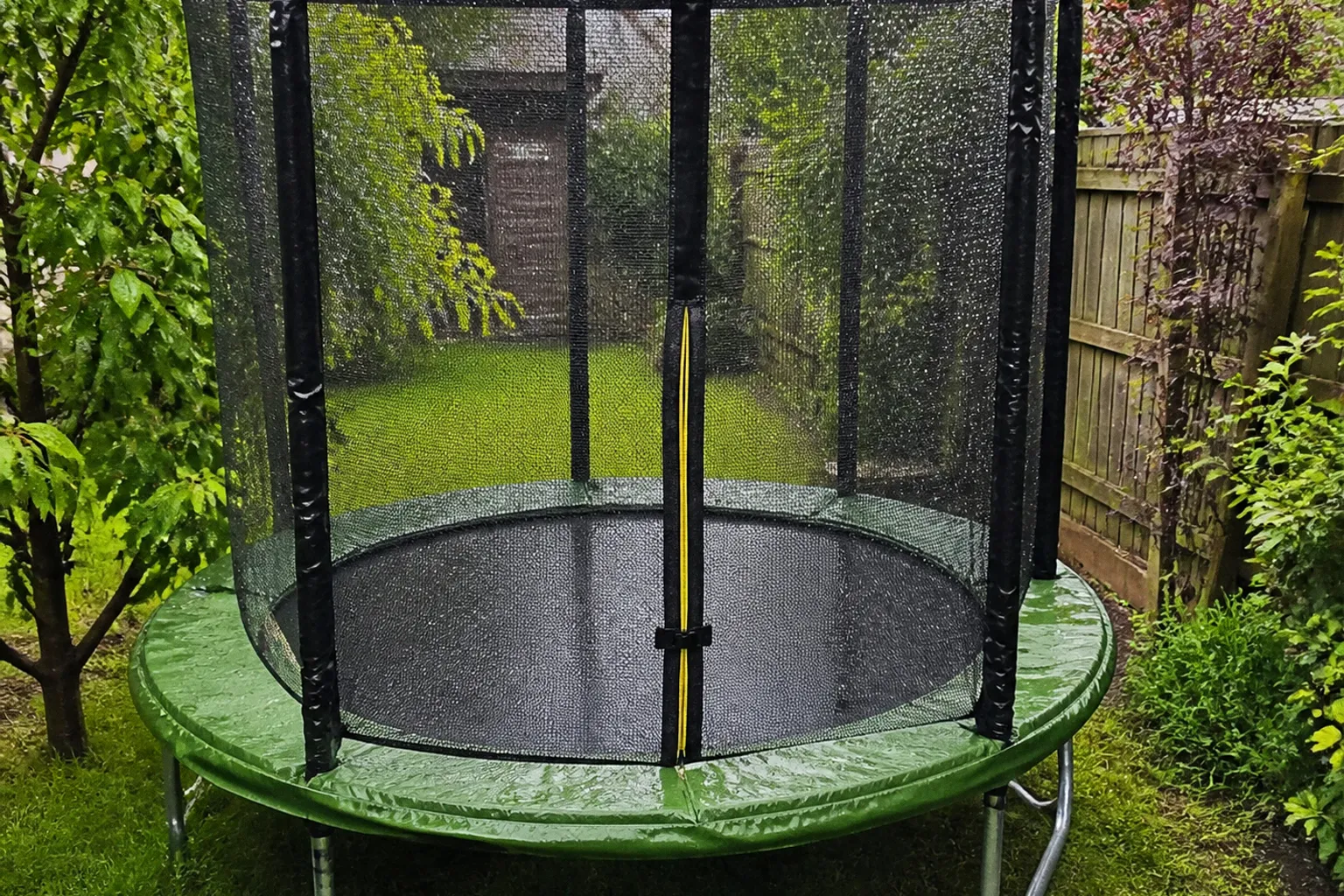 Trampolines pour petits jardins : 4 modèles compacts testés
